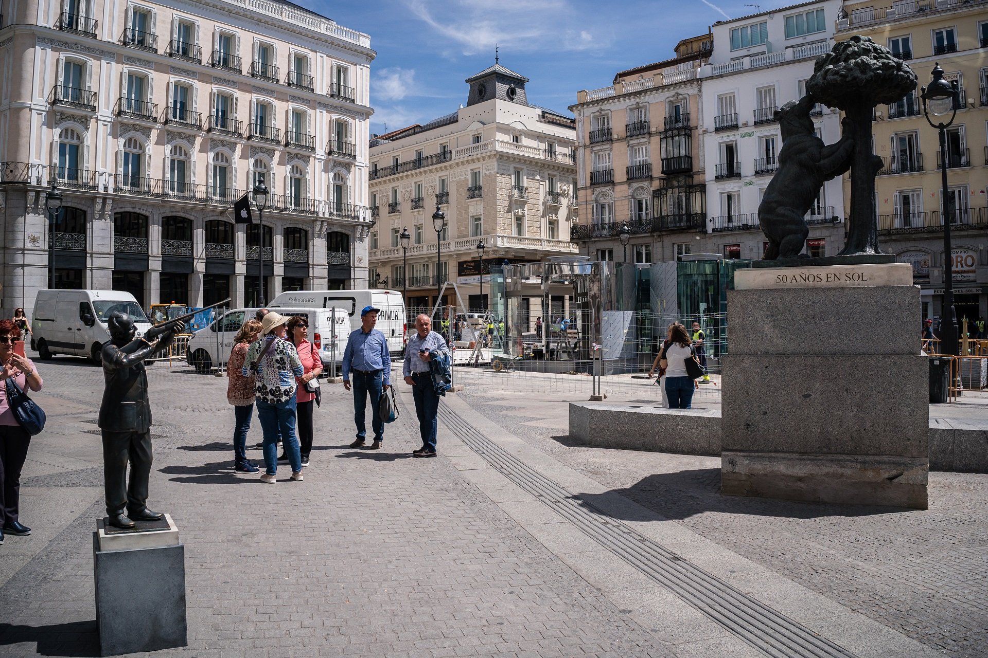 joan Carlos I apuntando al oso y el madroñoi