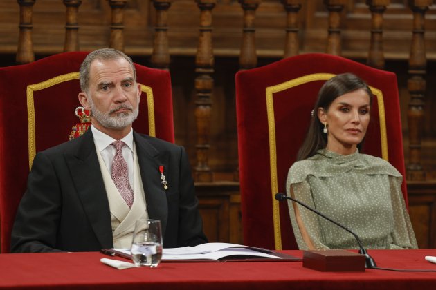 Felipe y Letizia serios EFE