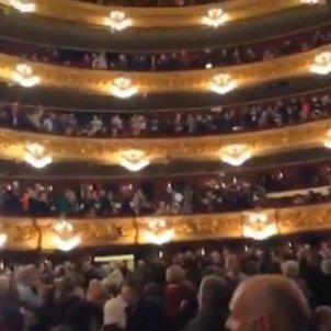 Vídeo: El Liceu esclata amb crits de llibertat