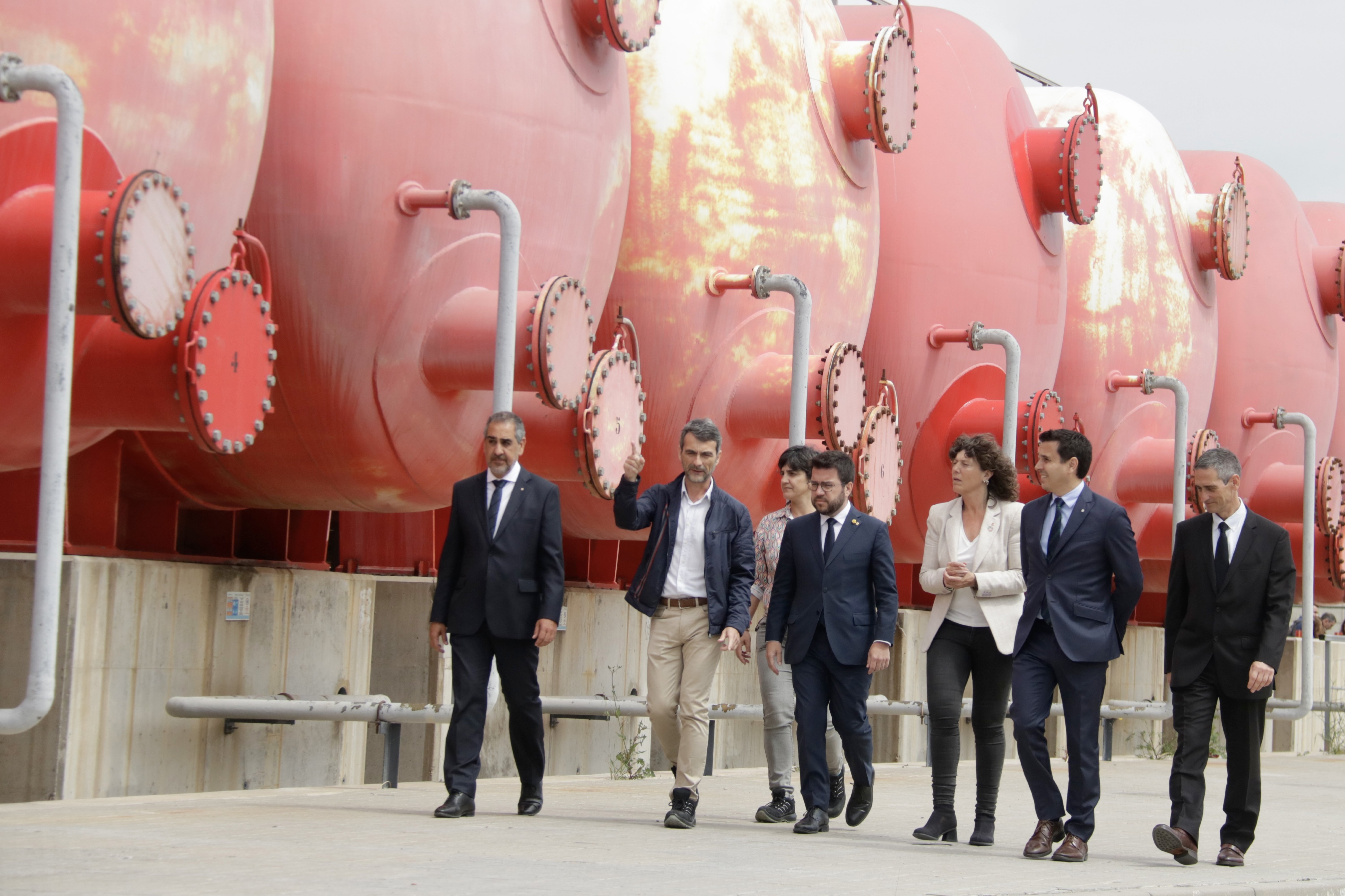 Aragonès esquiva parlar d'inversions i crida a estalviar el “màxim d'aigua” possible per la sequera