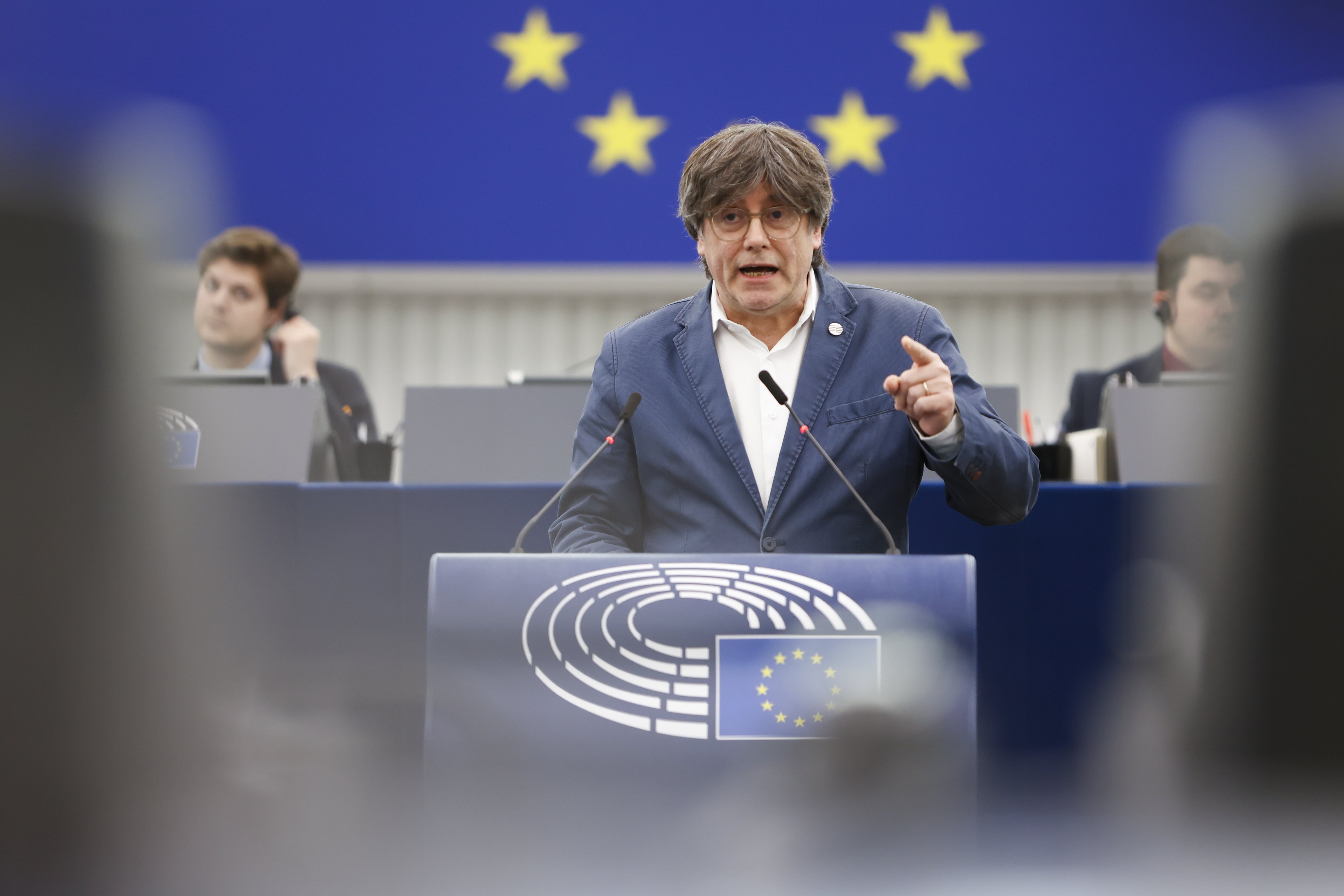 L'Eurocambra aprova l'informe Pegasus, que fa "seguidisme del govern espanyol", critica Puigdemont