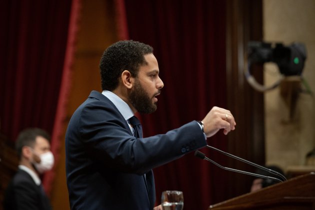vox parlament ignacio garriga pleno parlament 23 marzo vox parlament ignacio garriga pleno parlament 23 marzo