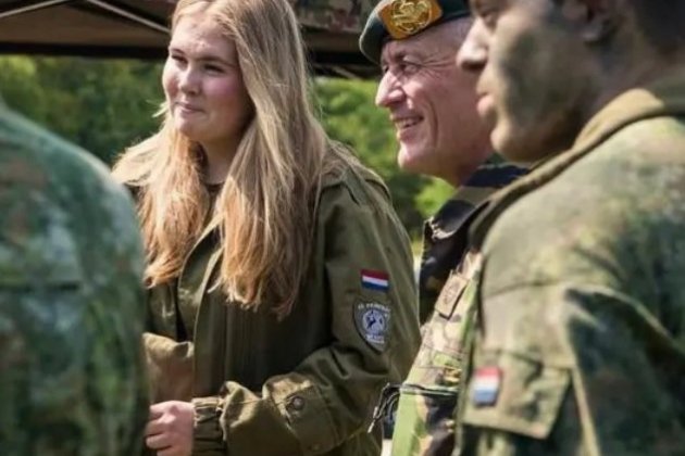 Amalia d'Holanda militar Archivo Amalia d'Holanda militar Archivo