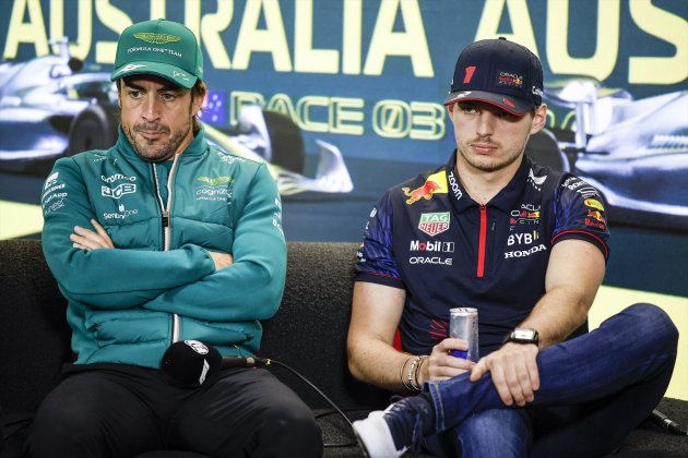 Fernando Alonso enfadat Max Verstappen / Foto: Europa Press - Xavi Bonilla
