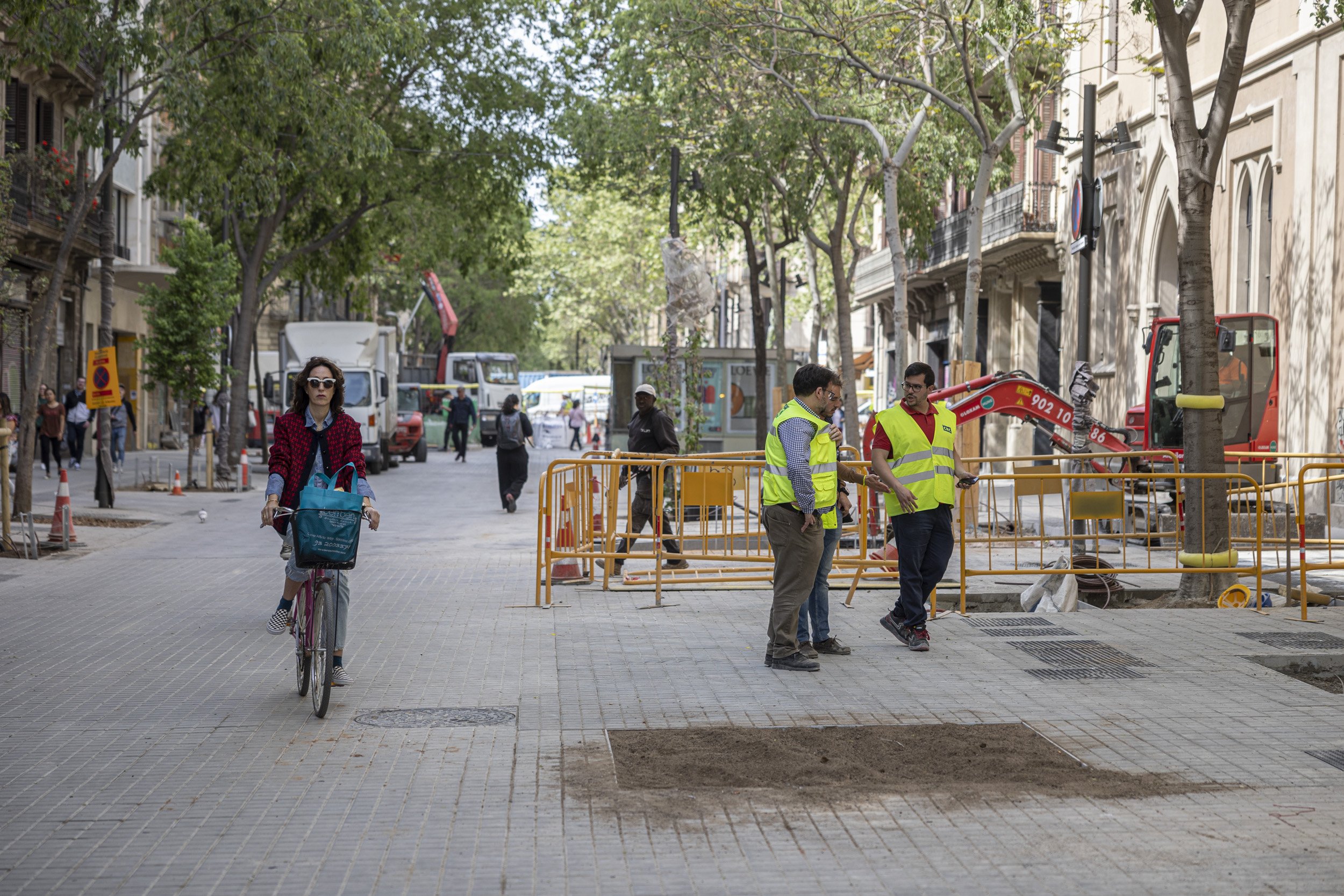 Barcelona court rules against city's pedestrianized 'superblock', ordering a return to traffic lanes