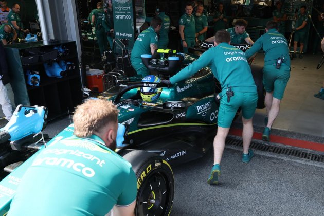 Fernando Alonso en el AMR23 Bakú / Foto: EFE Fernando Alonso en el AMR23 Bakú / Foto: EFE