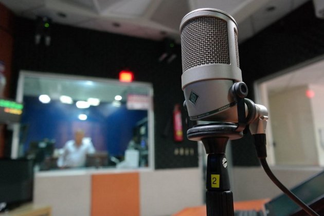 Micrófono estudio de radio Pixabay