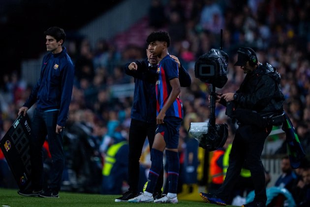 Xavi Hernández Lamine Yamal Barça debut / Foto: FC Barcelona