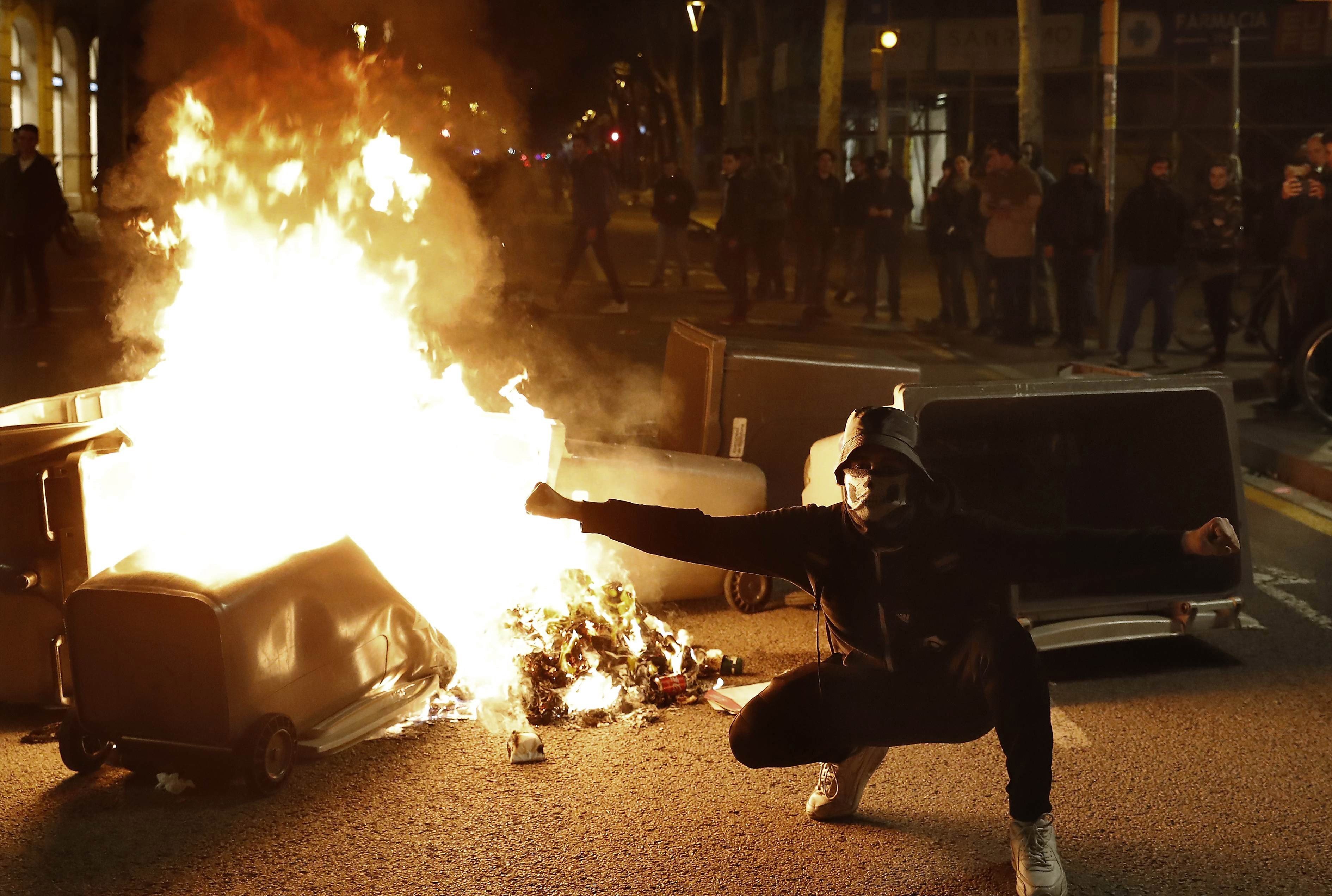 Creus que el govern espanyol busca una reacció violenta dels independentistes?