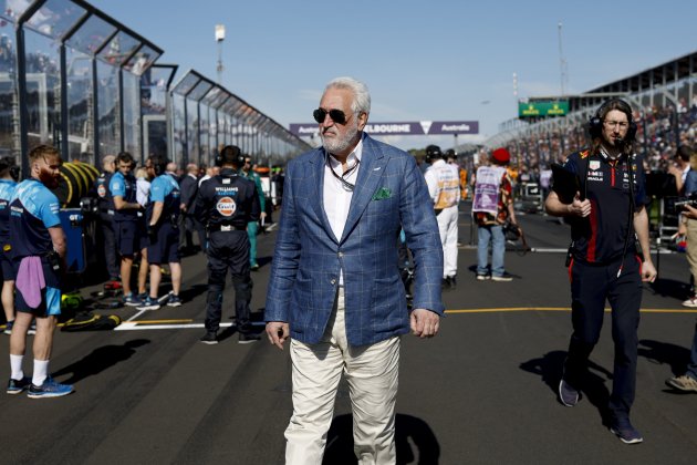 Lawrence Stroll amb rostre seriós en el GP d'Austràlia / Foto: Europa Press