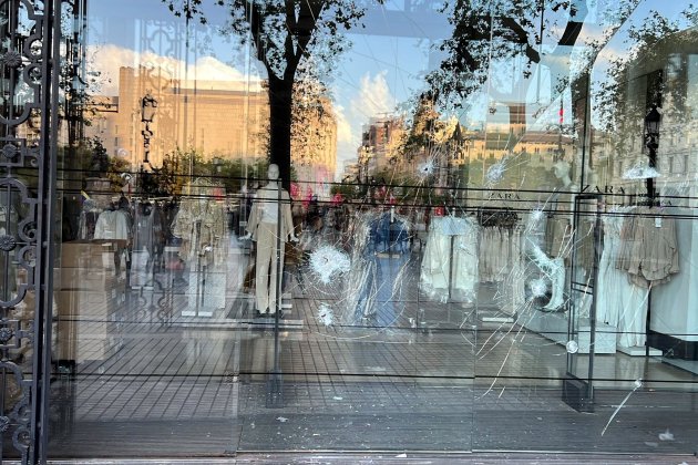 Vidrios|Cristales roturas manifestación sindicadas alternativas 1 de mayo / ACN Vidrios|Cristales roturas manifestación sindicadas alternativas 1 de mayo / ACN