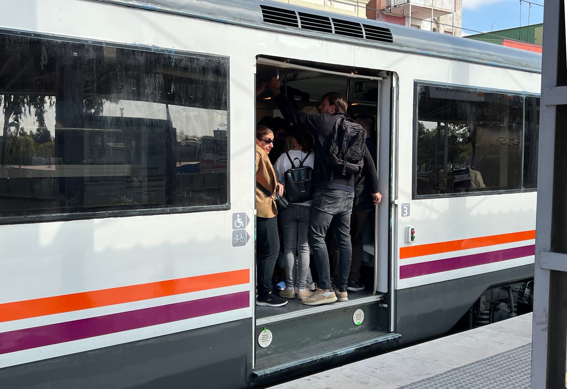 Restablecida la circulación entre Vilanova i la Geltrú y el Garraf después del descarrilamiento de un Talgo