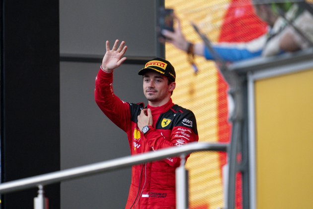 Charles Leclerc en el podio del GP Azerbaiyán / Foto: Europa Press