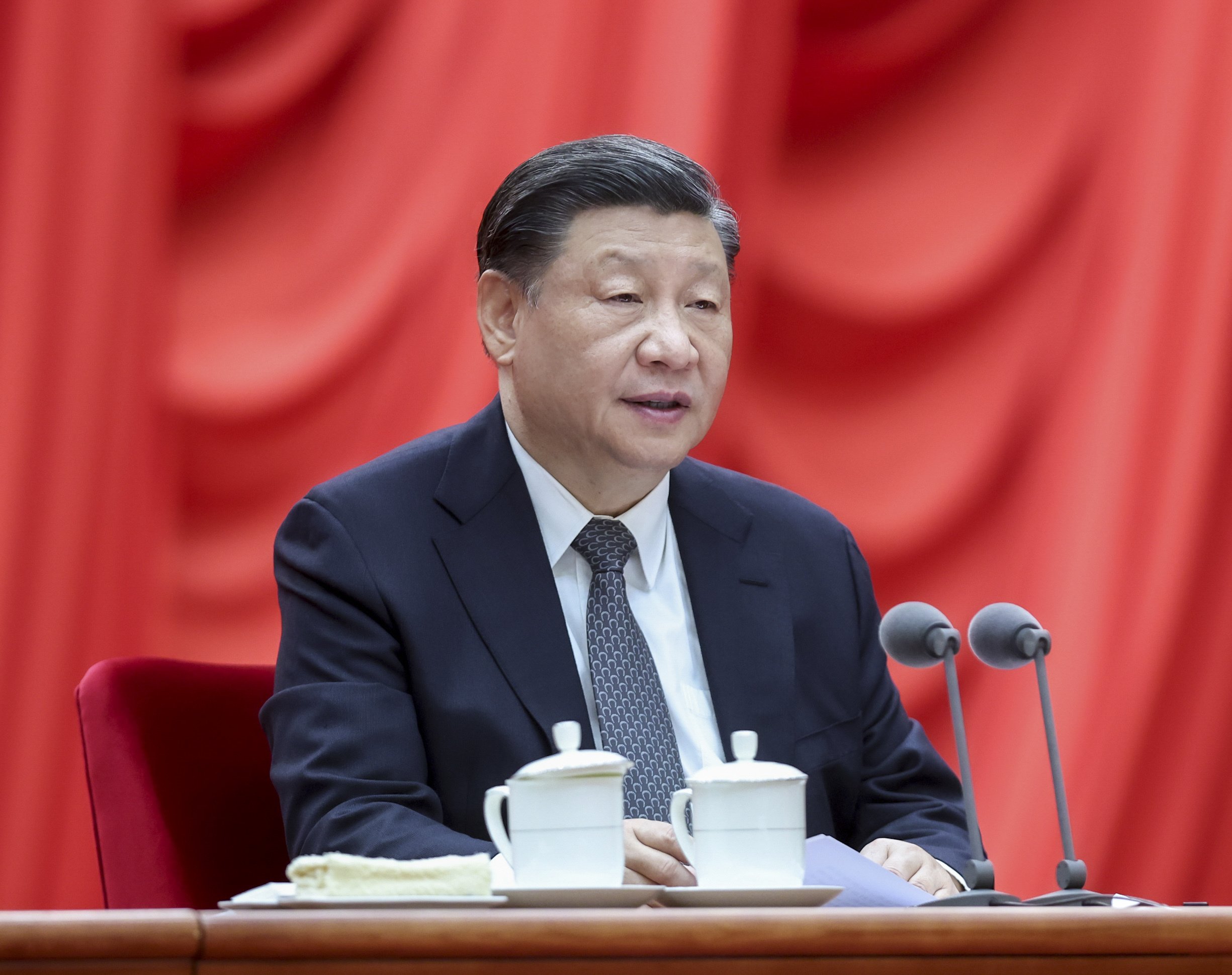 La Xina prohibeix sortir a ciutadans i estrangers del país: què està passant?