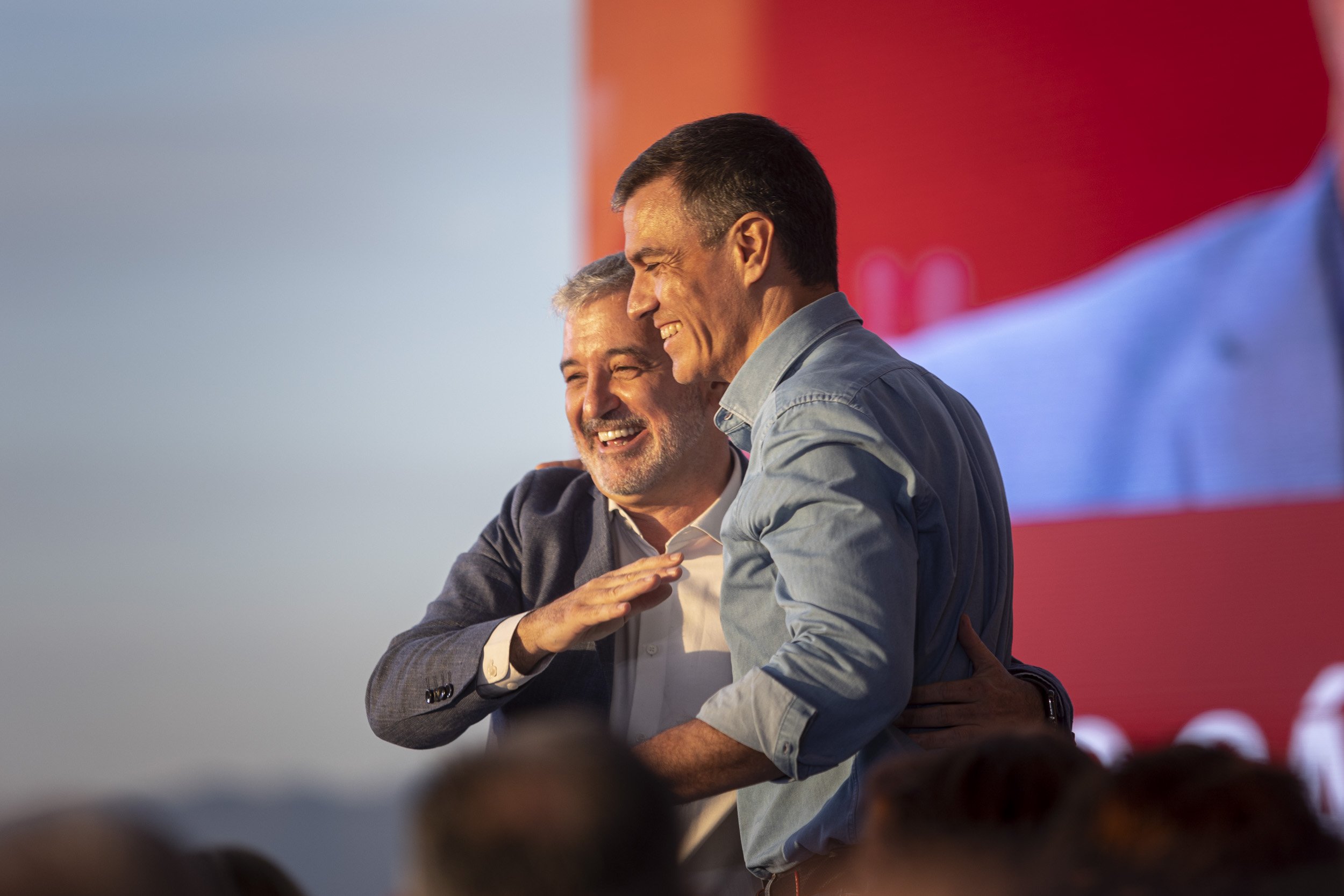 Pedro Sánchez abraza a Jaume Collboni para recuperar "la mejor versión de Barcelona"
