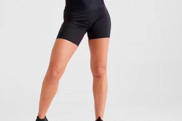 Short pantalon corto fitness amplia Mujer Domyos
