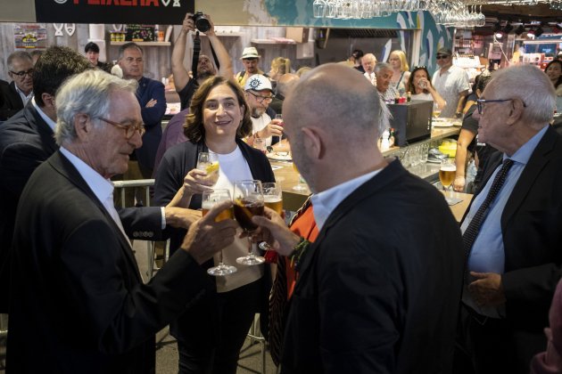 Vermut alcaldables a la Boqueria / Foto: Carlos Baglietto Vermut alcaldables a la Boqueria / Foto: Carlos Baglietto