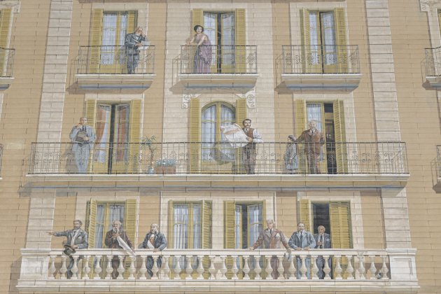 EDIFICIO BALCONES DE BARCELONA plaza Pablo Neruda / Foto: Montse Giralt EDIFICIO BALCONES DE BARCELONA plaza Pablo Neruda / Foto: Montse Giralt