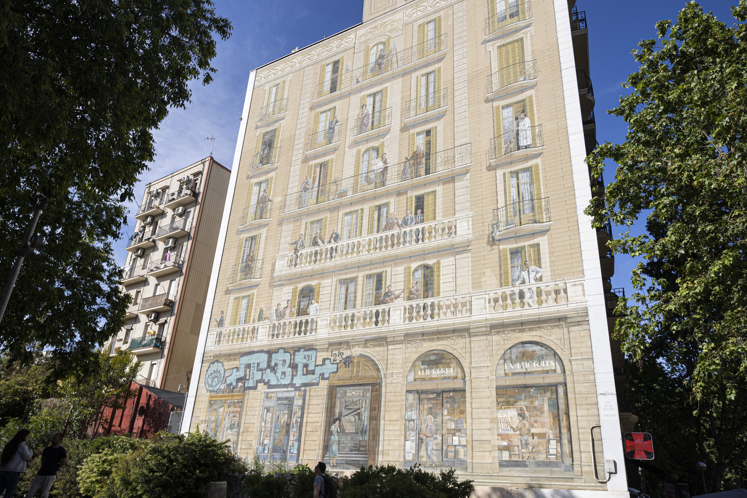 ¿Sabes qué es un 'enganyatall'? ¡En Barcelona hay uno muy vistoso!