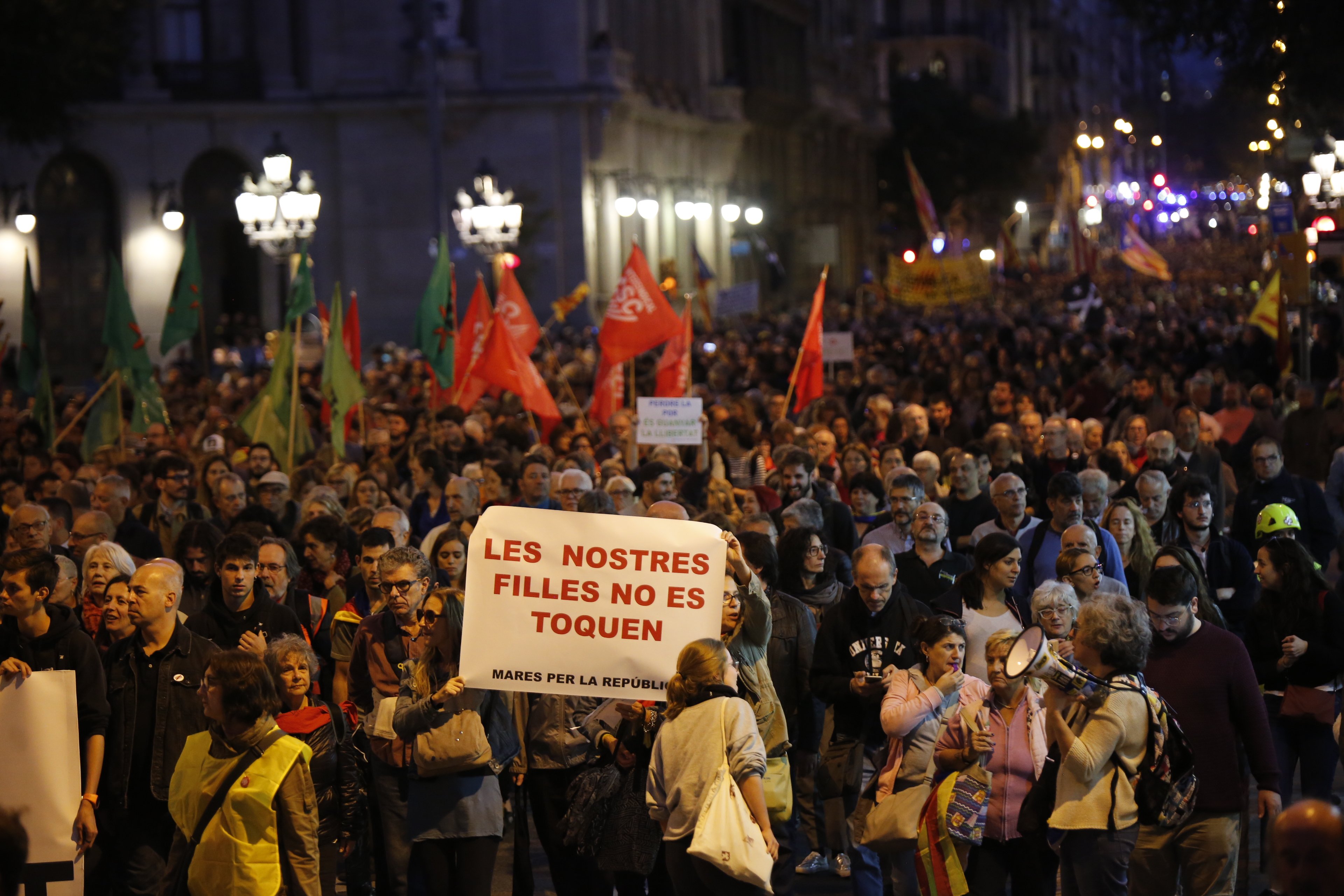 El Govern manté el silenci sobre la reclamació de tres joves ferits pels Mossos en protestes de l'1-O