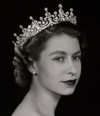 Elisabet II tiara