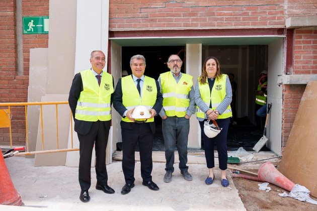 Rafa Yuste Joan Laporta Jaume Roures Elena Fort Barça casco obras / Foto: FC Barcelona