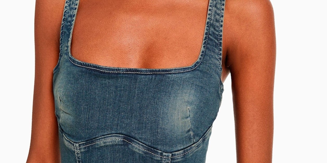 Este vestido largo denim efecto lavado de Bershka está conquistando los armarios más selectos