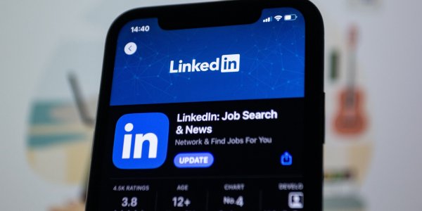 EuropaPress 5057270 aplicacion linkedin smartphone EuropaPress 5057270 aplicacion linkedin smartphone