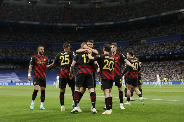 Los jugadores del Manchester City celebrando el gol de Kevin de Bruyne / Foto: EFE