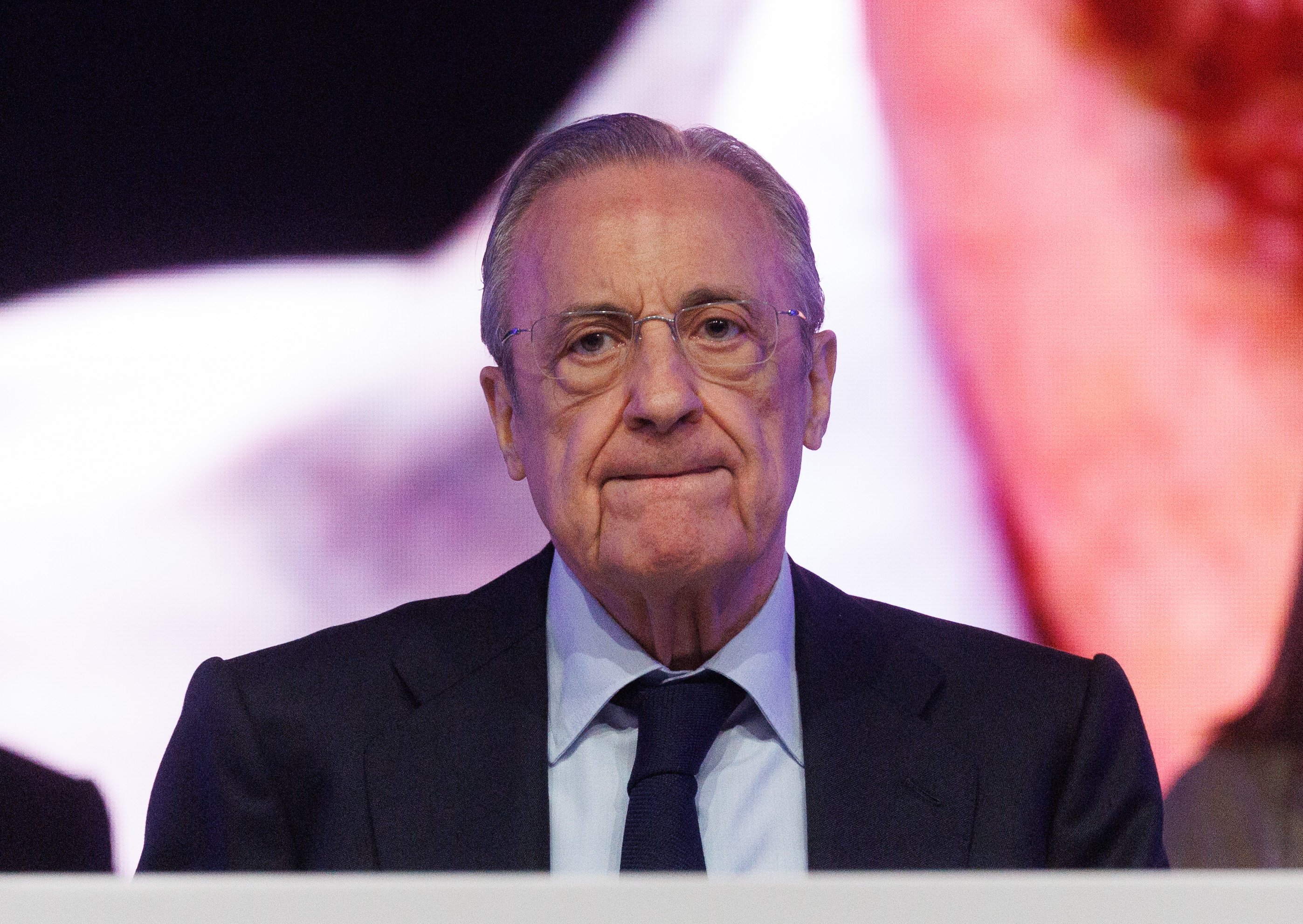 Florentino Pérez no aconsegueix convèncer-lo i se'n va després d'una vida al Reial Madrid