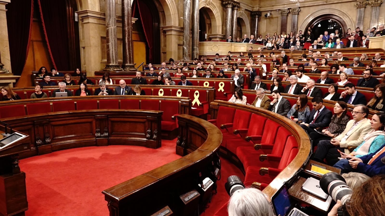 El Parlament reconoce el derecho a la investidura de Puigdemont, Sànchez y Turull