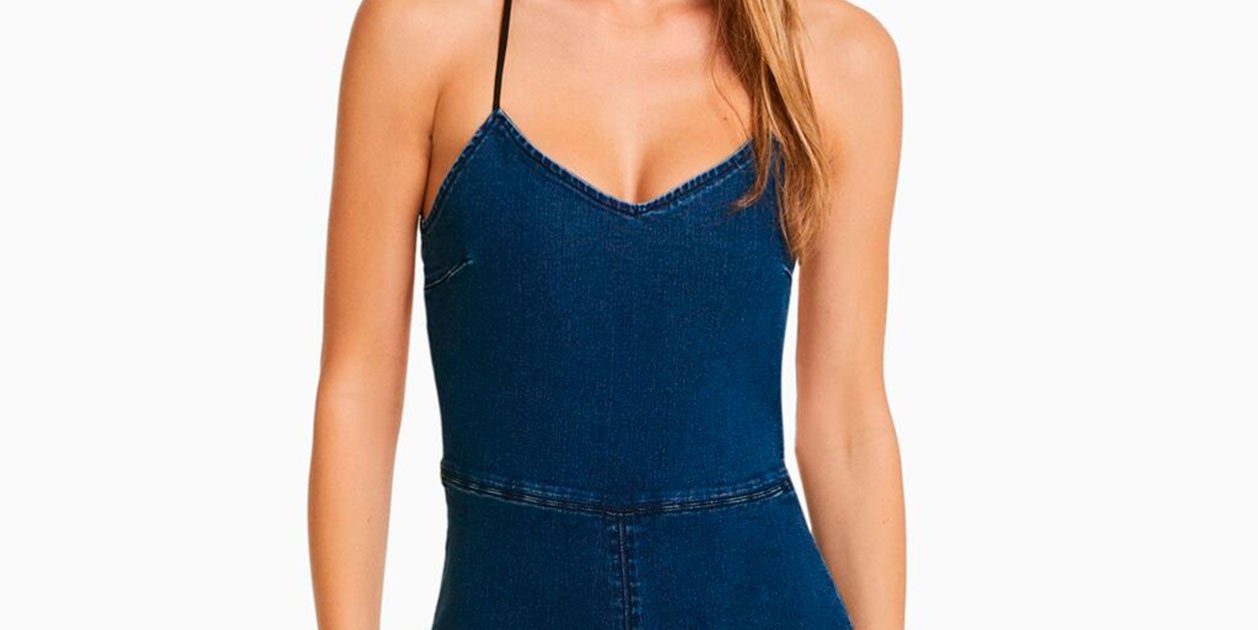 Ulls com a taronges en veure la nova granota denim elàstica de Bershka
