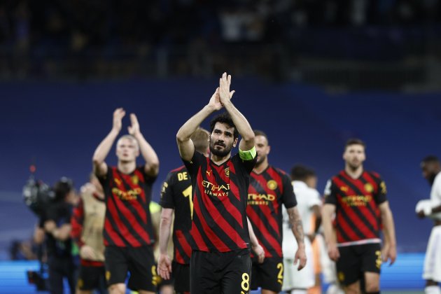 Gündogan aplaude afición City / Foto: EFE - Rodrigo Jiménez