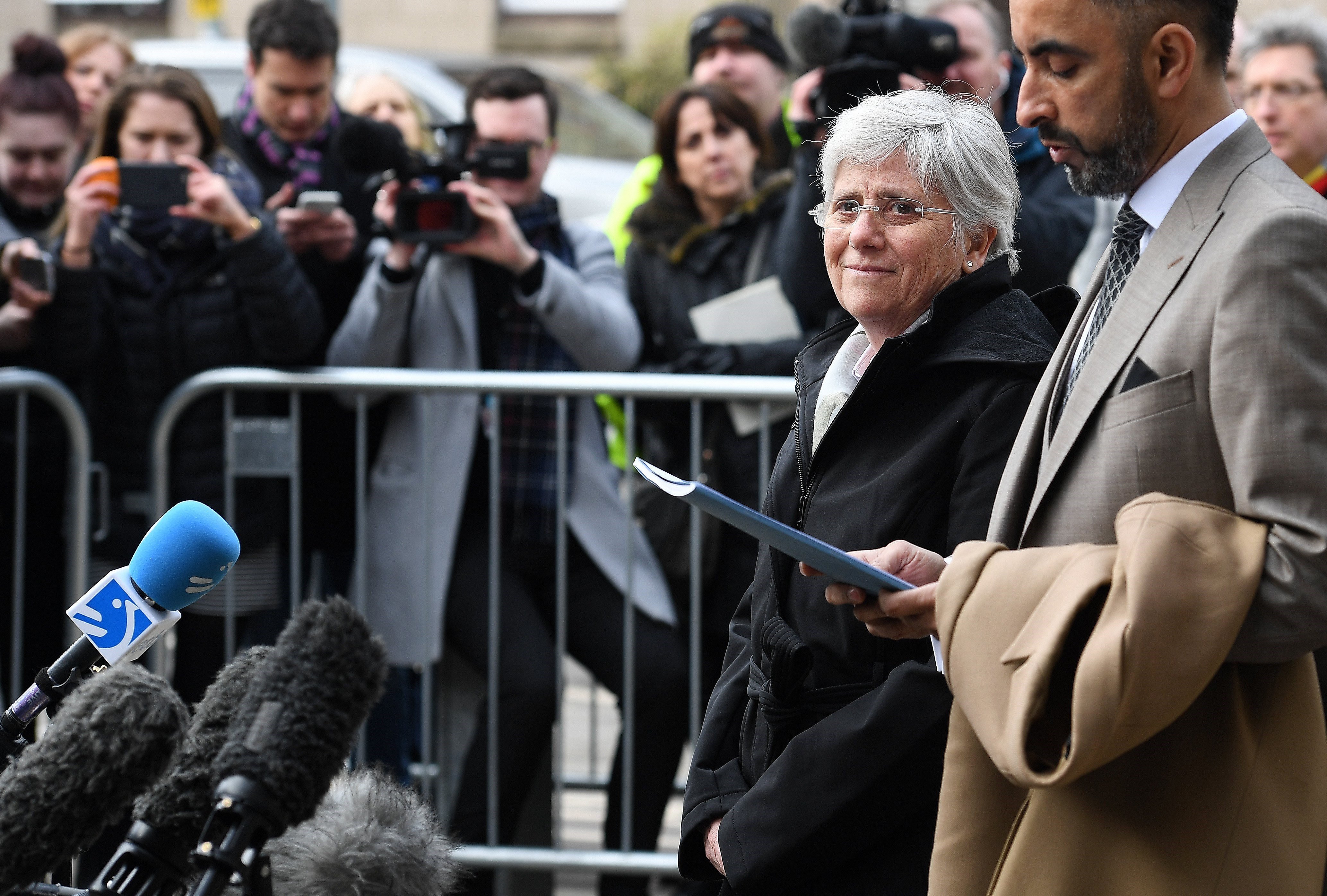 Scottish judge frees Catalan minister Clara Ponsatí on bail