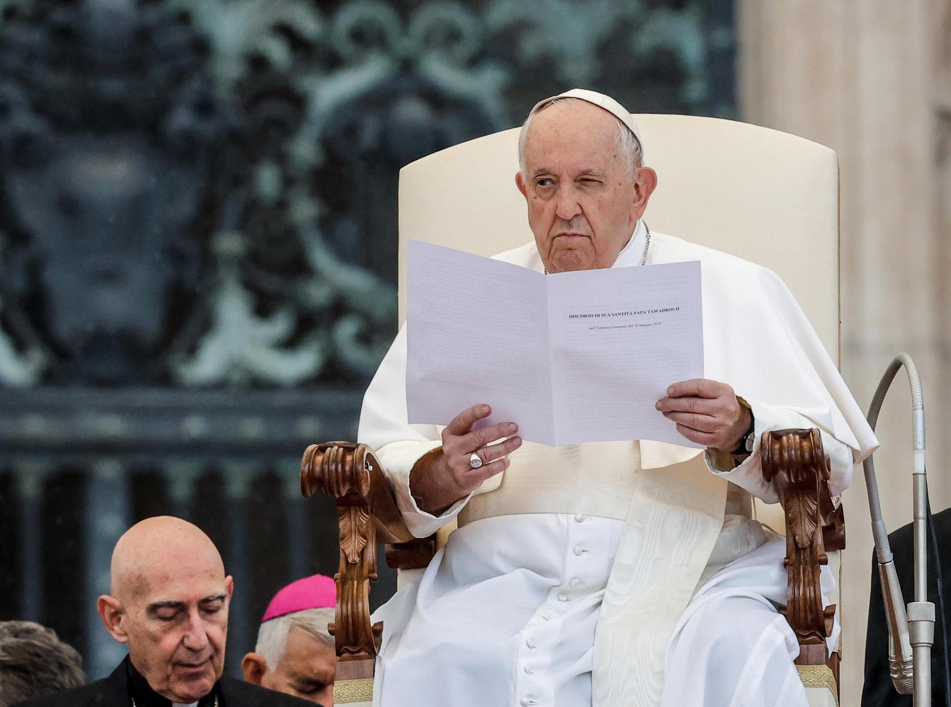 El Papa pide políticas para aumentar la natalidad y señala "alquileres por las nubes" y "salarios bajos"