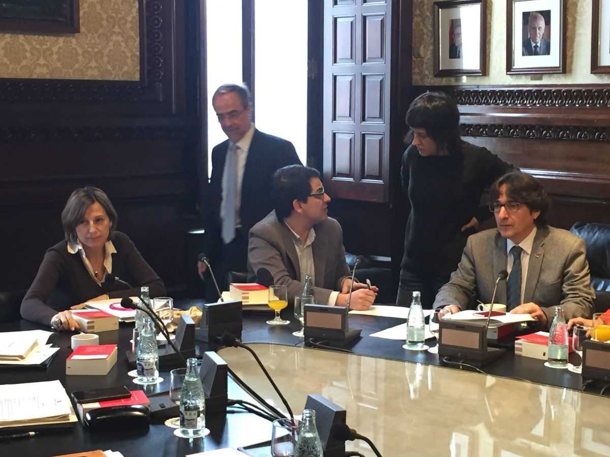 El Parlament ultima un codi de conducta dels diputats