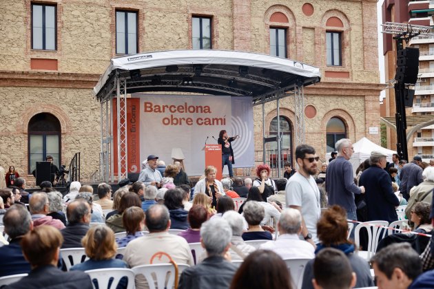 Acto de Ada Colau en Nou Barris. Foto: Montse Giralt Acto de Ada Colau en Nou Barris. Foto: Montse Giralt