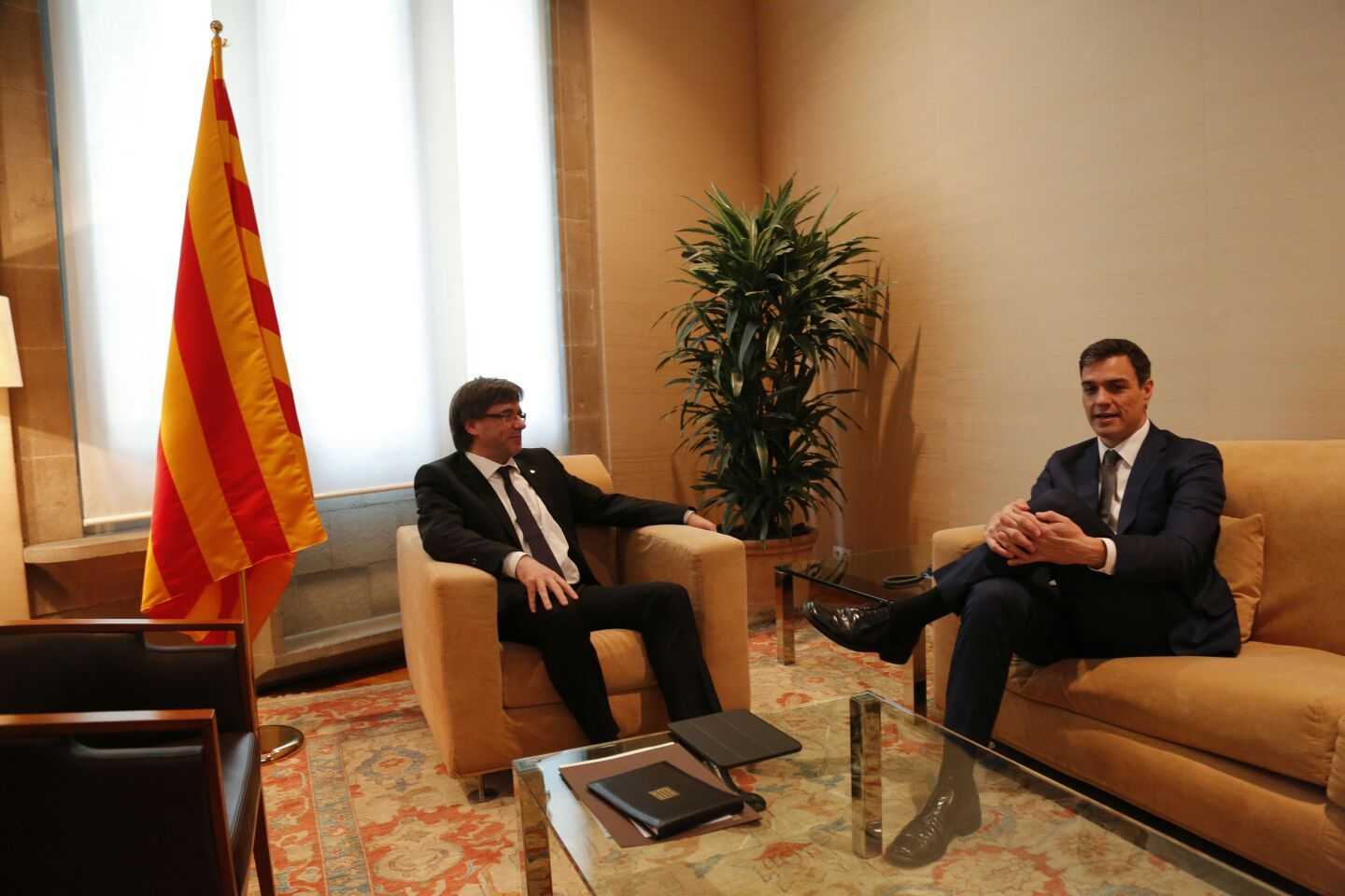 Puigdemont insisteix en el full de ruta però agraeix el diàleg amb Sánchez