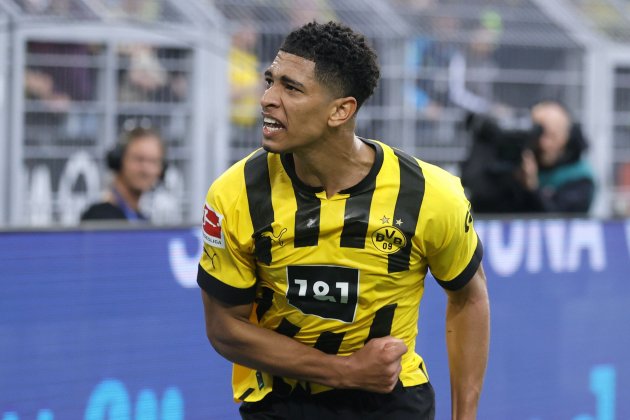 Jude Bellingham contento celebra gol Borussia Dortmund / Foto: EFE -Ronald Wittek Jude Bellingham contento celebra gol Borussia Dortmund / Foto: EFE -Ronald Wittek