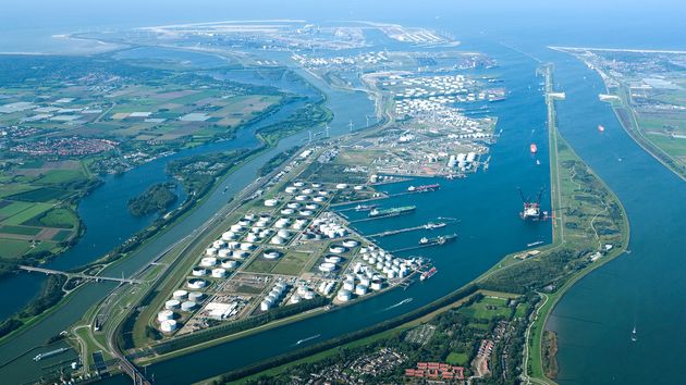 Ni Valencia, ni Barcelona, ni Algeciras: el gran puerto europeo del hidrógeno será Rotterdam