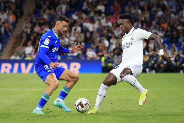 Vinícius encarando contra el Getafe / Foto: EFE