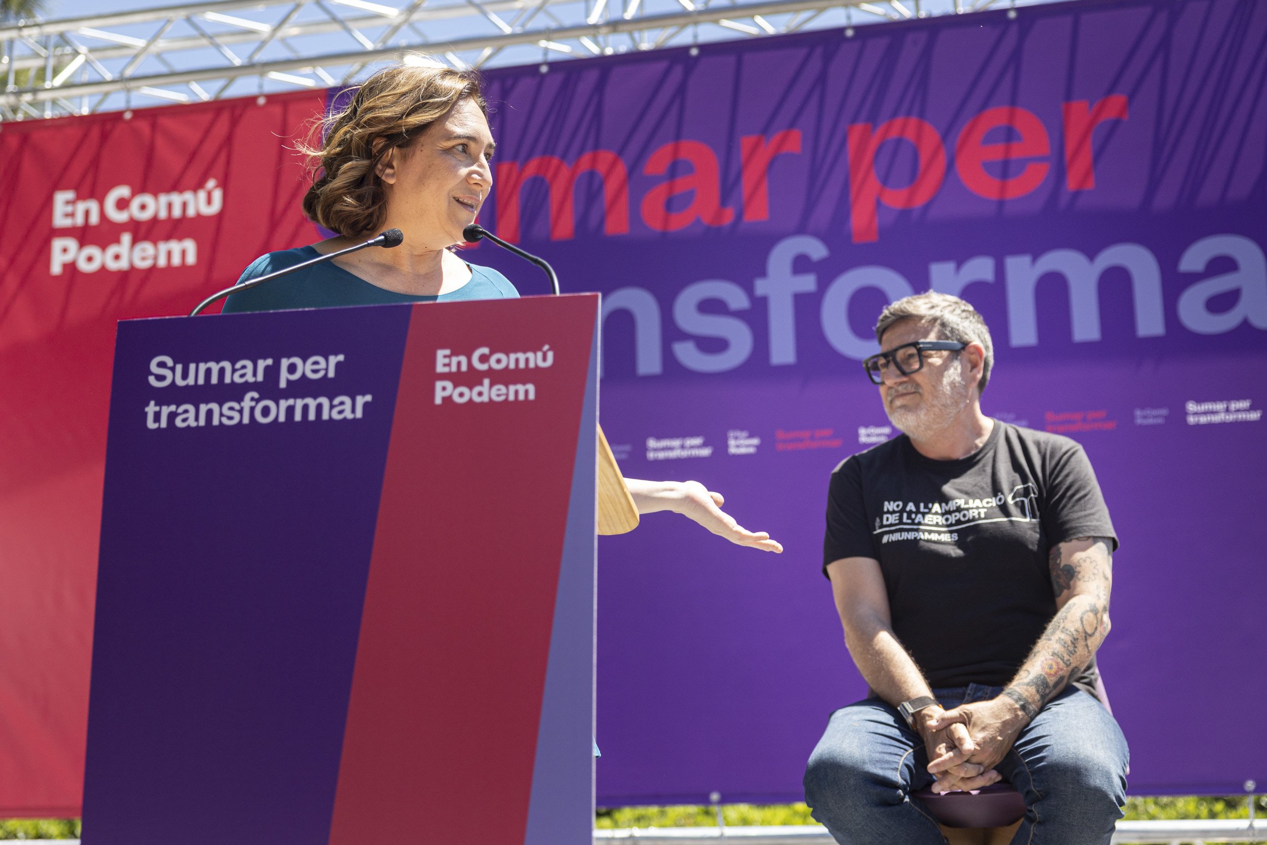 Ada Colau traslada la Barcelona del 'no' al Prat: "No a la ampliación del aeropuerto"