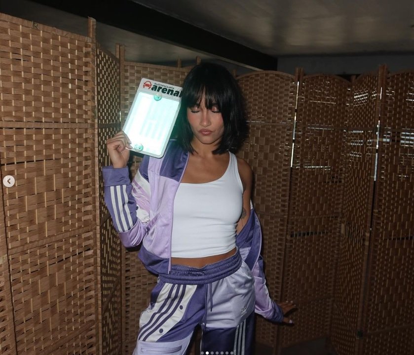 Aitana se saca el carnet de conducir IG Aitana se saca el carnet de conducir IG