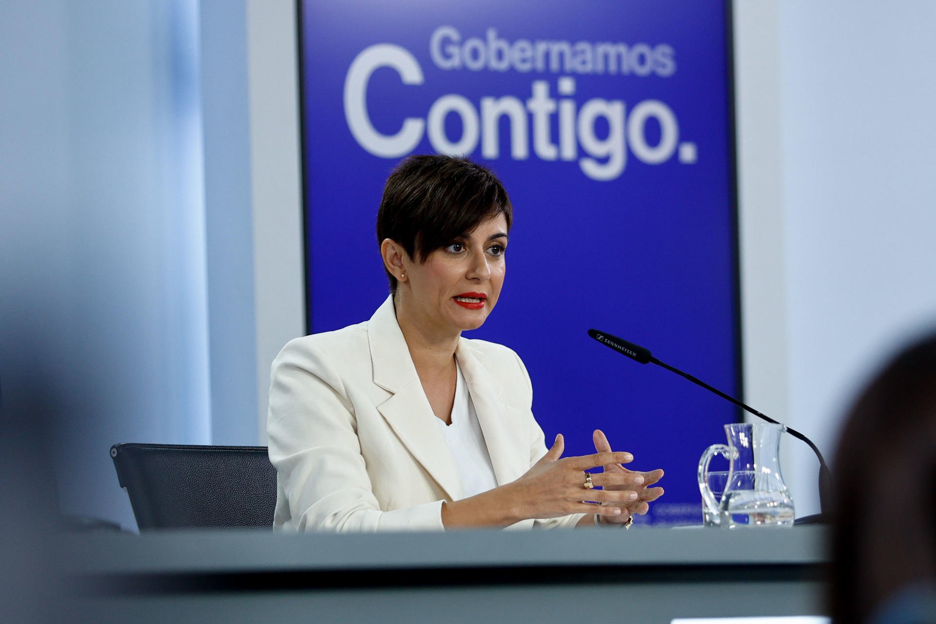 El govern espanyol celebra la retirada de la immunitat a Puigdemont i l’insta a seure davant Llarena