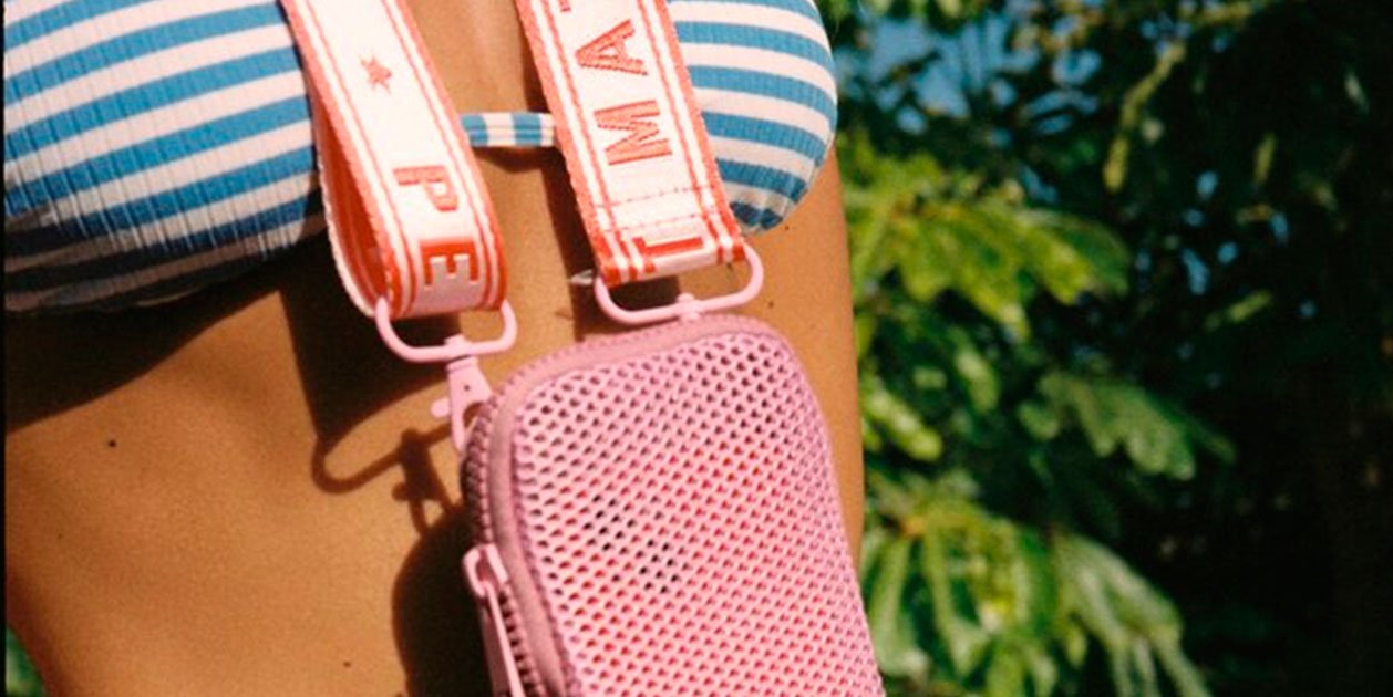 Lefties posarà de moda la funda de reixeta per a telèfon mòbil