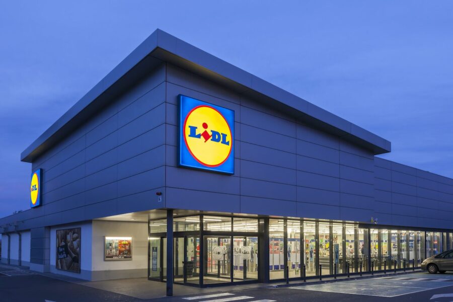 Lidl s'acomiada de la cartelleria en paper