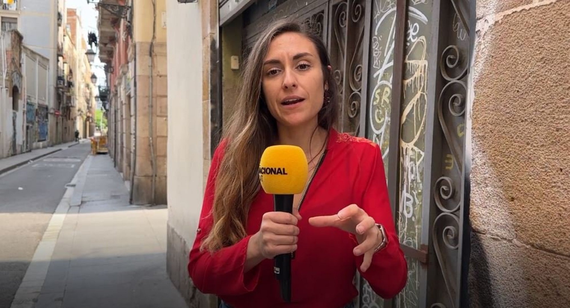 Vecinos atemorizados por la inseguridad en Barcelona: "Aquí roban día sí y día también" | VÍDEO