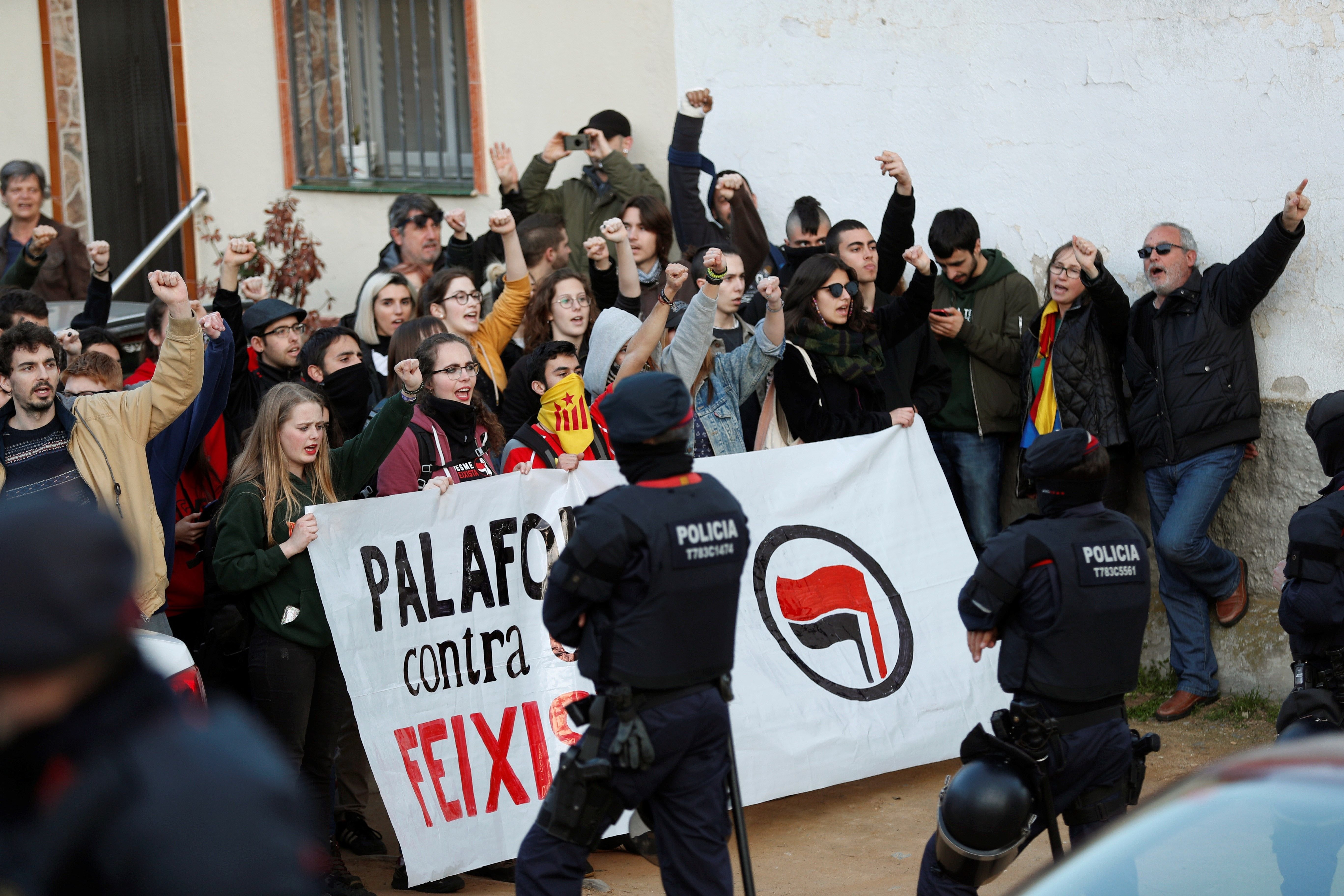 Tensión en Palafolls por la presencia de exlegionarios en procesión