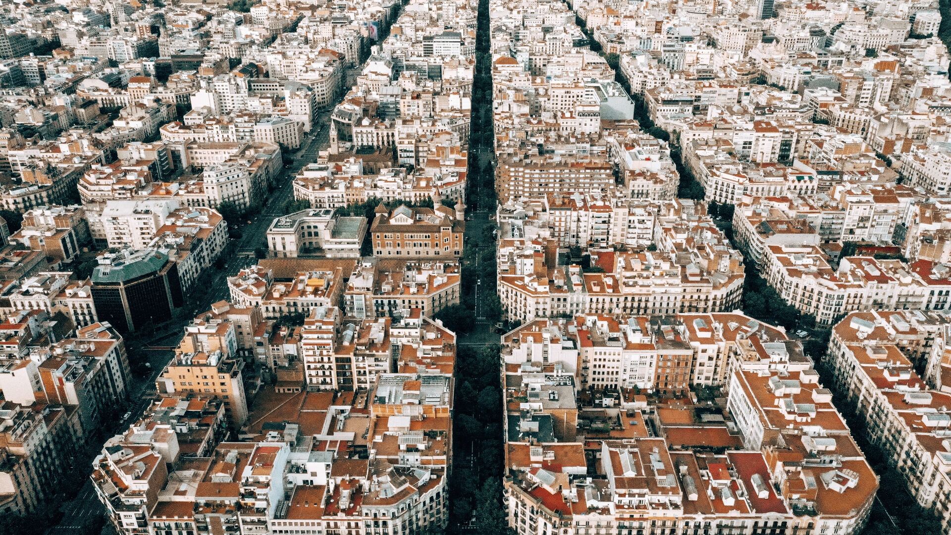on es mes car viure barcelona madrid