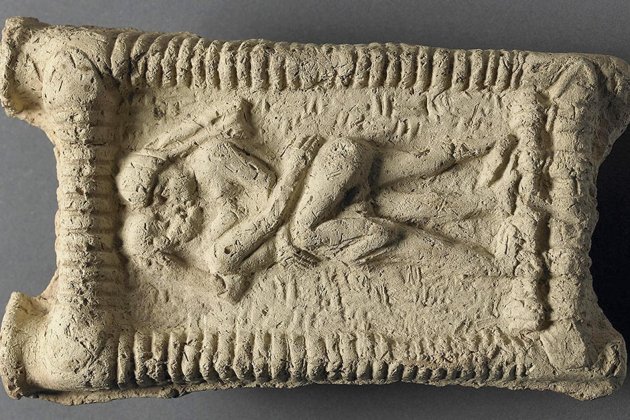 Primeros besos humanos Mesopotamia 4500 años / Efe Primeros besos humanos Mesopotamia 4500 años / Efe